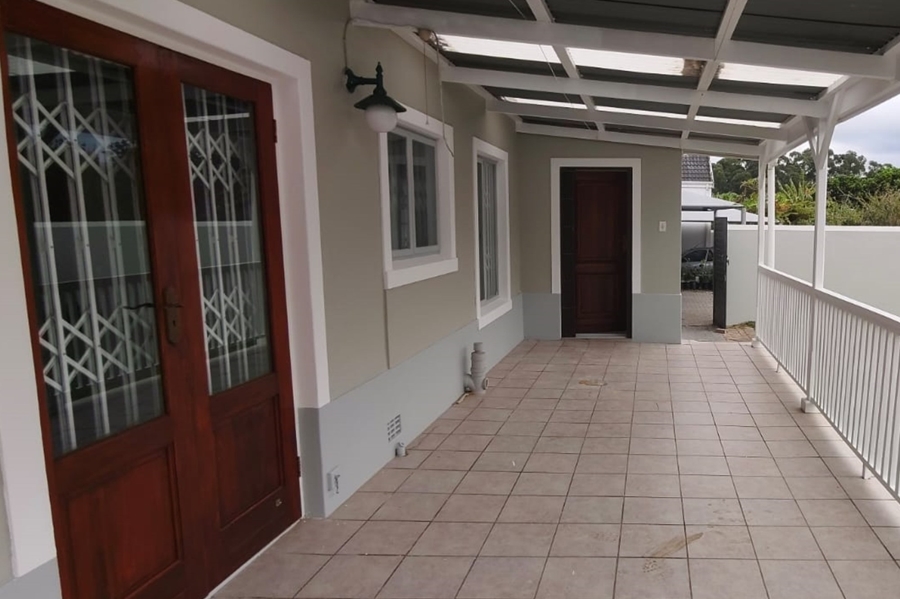 To Let 4 Bedroom Property for Rent in Heather Park Western Cape